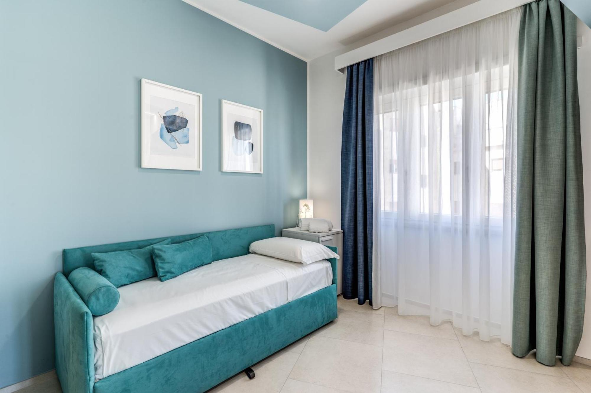 National Square Napoli Hotel Exterior photo