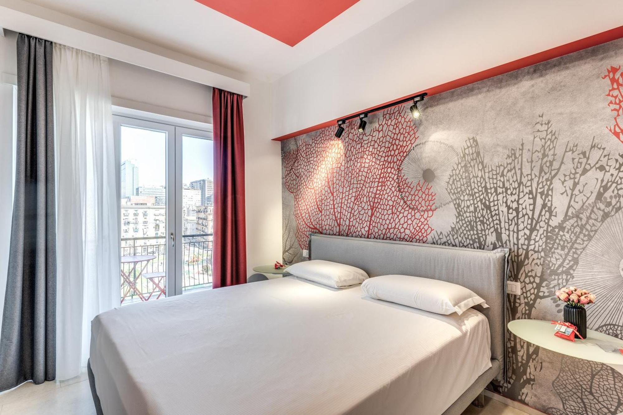 National Square Napoli Hotel Exterior photo
